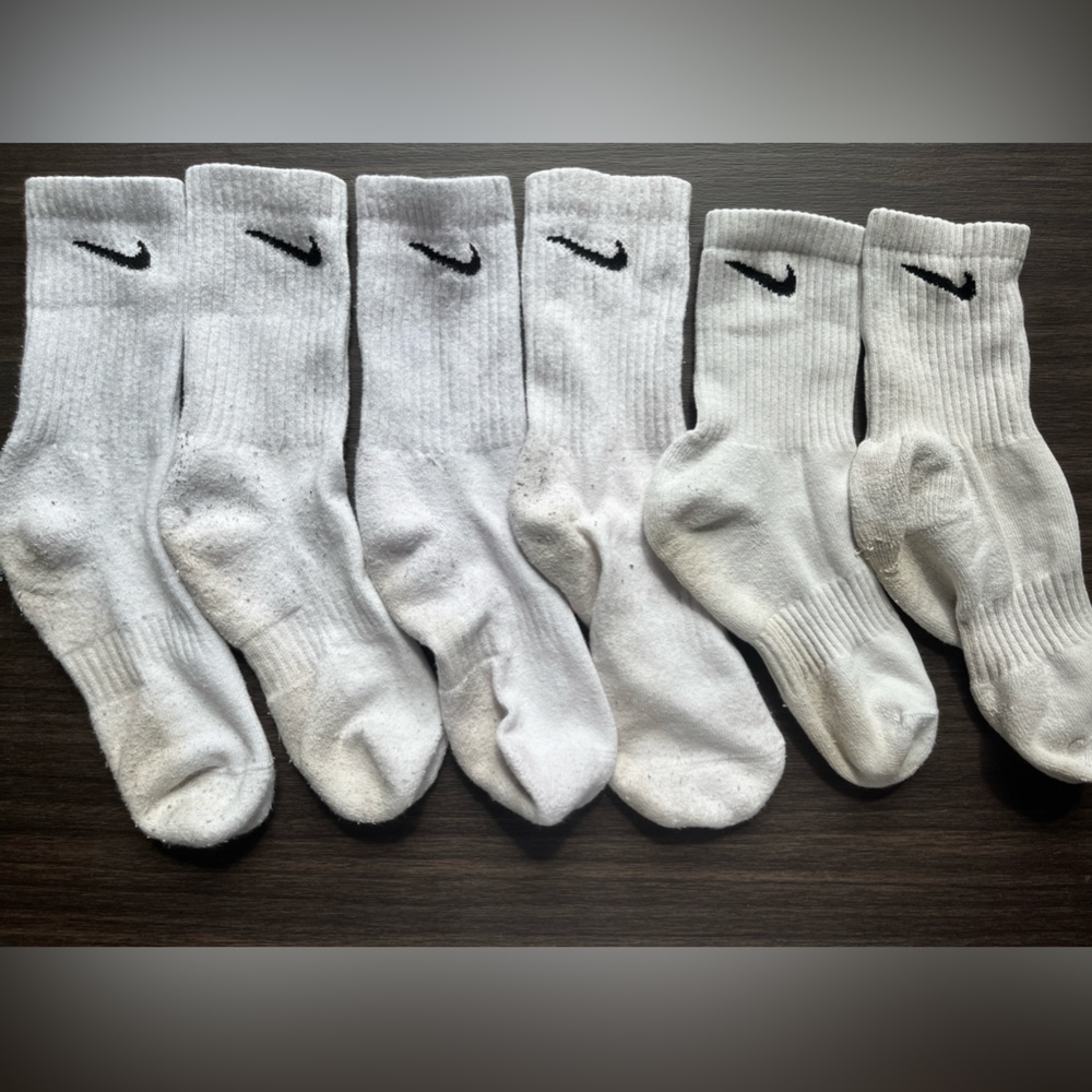 White Nike Everyday Cushioned Crew Socks